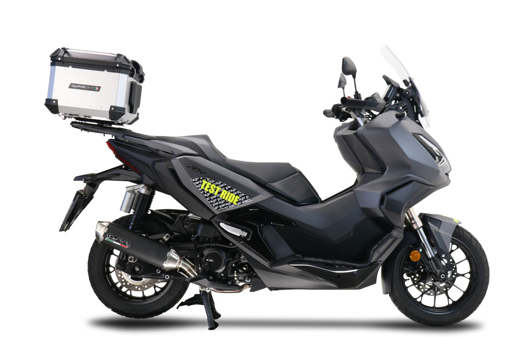 Bauletto GPR Tech Honda Forza 125 2015/2023 TOP CASE ALPI-TECH 35 LT. SILVER Con Piastra Specifica Bauletto GPR Tech Honda Forza 125 2015/2023 TOP CASE ALPI-TECH 35 LT. SILVER Con Piastra Specifica - immagine 2
